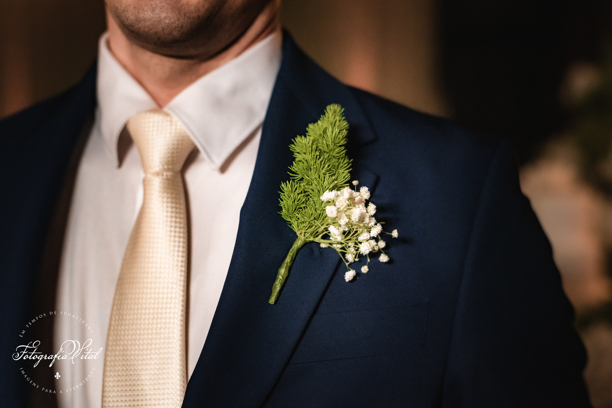 Fotógrafo em Natal. Fotografia Vital. Casamento da Juliana e do Cláudio Marcel.  Dia da Noiva: Parmenas Cabeleireiros. Celebração: Capela de São Judas Tadeu, Tirol, Natal/RN. Recepção: Nau Frutos do Mar, Natal/RN. Cerimonial: Sonhos Cerimonial. Decoração 