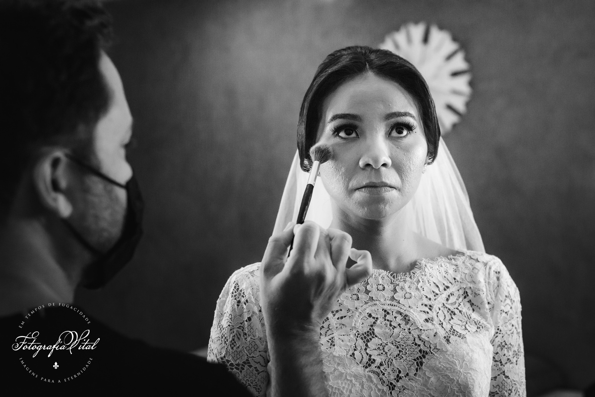 Fotógrafo em Natal. Fotografia Vital. Casamento da Juliana e do Cláudio Marcel.  Dia da Noiva: Parmenas Cabeleireiros. Celebração: Capela de São Judas Tadeu, Tirol, Natal/RN. Recepção: Nau Frutos do Mar, Natal/RN. Cerimonial: Sonhos Cerimonial. Decoração 
