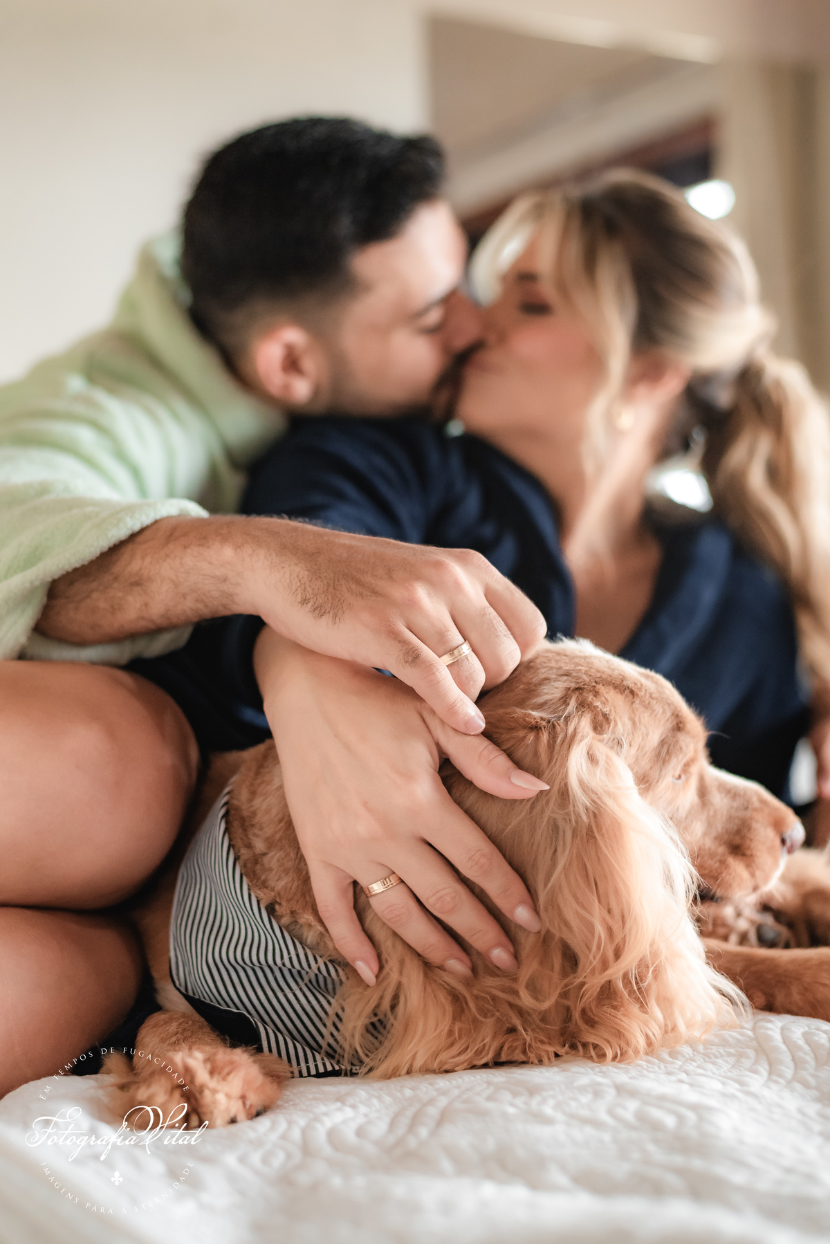 Ensaio de casal, pré-wedding, ensaio pré-casamento, pôr-do-sol, fim de tarde, hora dourada, golden hour, Fotógrafo em Natal, fotografia vital, Lagoa View - Tibau do Sul - Rio Grande do Norte, ensaio com cachorro, pet