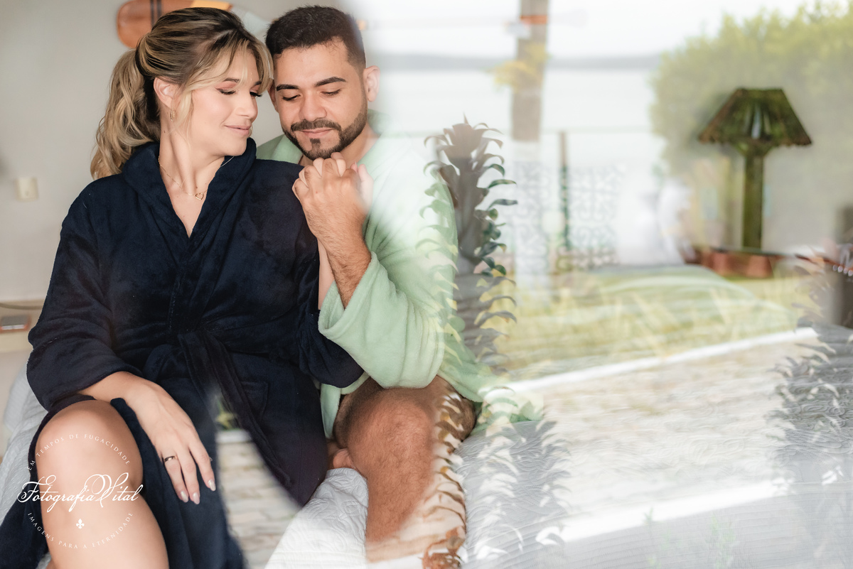 Ensaio de casal, pré-wedding, ensaio pré-casamento, pôr-do-sol, fim de tarde, hora dourada, golden hour, Fotógrafo em Natal, fotografia vital, Lagoa View - Tibau do Sul - Rio Grande do Norte, ensaio com cachorro, pet