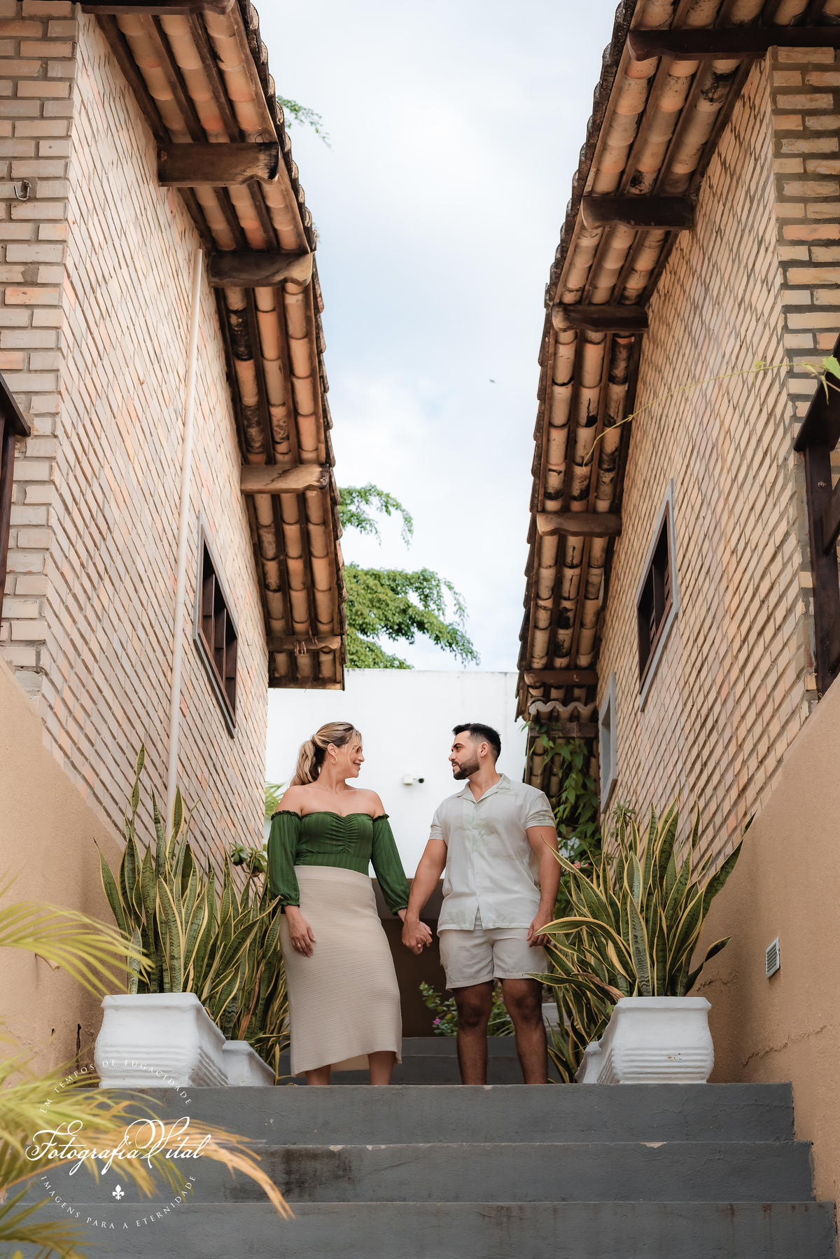 Ensaio de casal, pré-wedding, ensaio pré-casamento, pôr-do-sol, fim de tarde, hora dourada, golden hour, Fotógrafo em Natal, fotografia vital, Lagoa View - Tibau do Sul - Rio Grande do Norte, ensaio com cachorro, pet