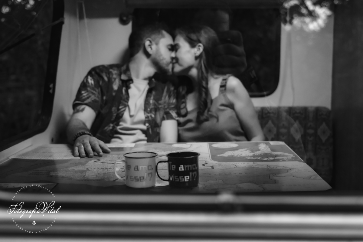 Ensaio de casal em trailer, Tibau do Sul, Pipa, Rio Grande do Norte, Fotógrafo em Natal, Fotografia Vital