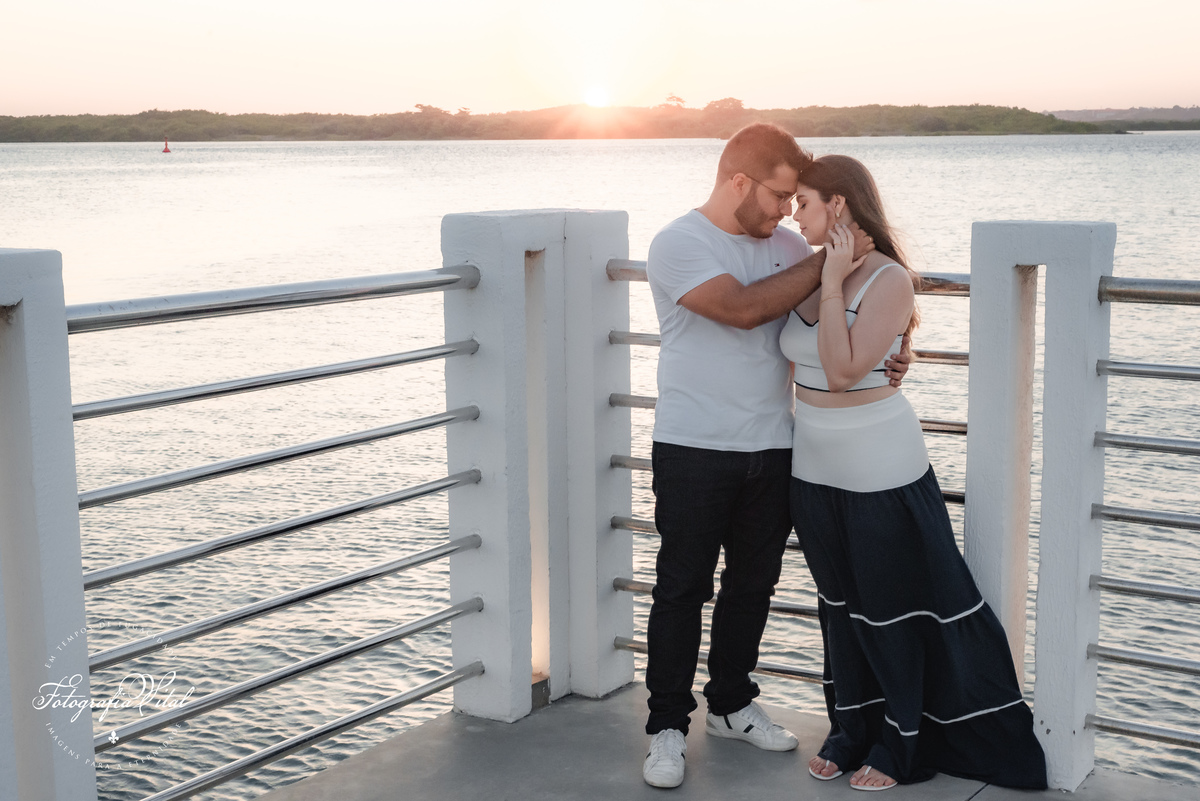 ensaio fotográfico de casal, ensaiodecasal, prewedding precasamento, ensaio de casal, natal, rio grande do norte, brasil, museu da rampa, complexo cultural da rampa, pinheiros da via costeira, praia, por do sol, fotografo em natal