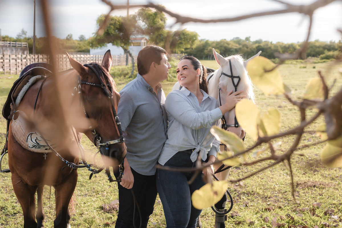  ensaio de casal na fazenda, ensaio de casal ao por do sol, ensaio de casal, fotografo emnatal, natal rn brasil, fotografia vital ensaio de casal na fazenda, ensaio de casal ao por do sol, ensaio de casal, fotografo emnatal, natal rn brasil, fotografia vi