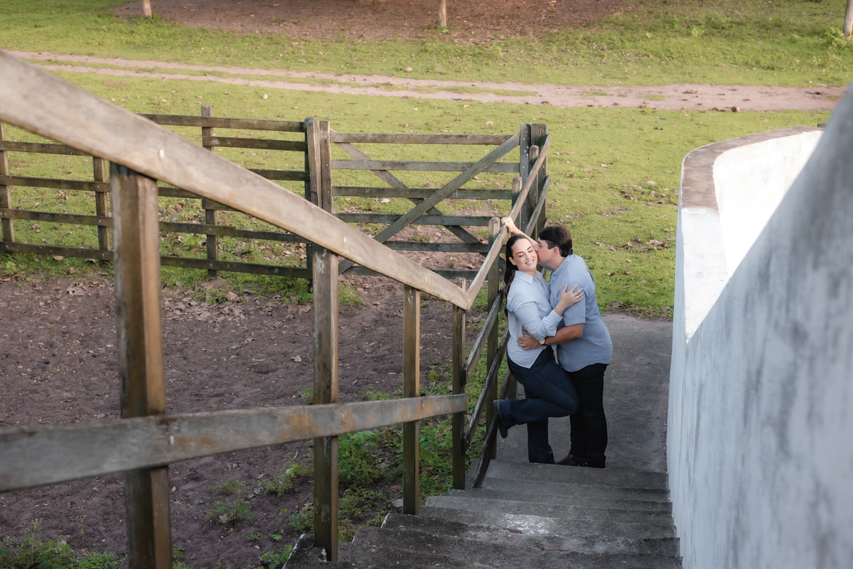  ensaio de casal na fazenda, ensaio de casal ao por do sol, ensaio de casal, fotografo emnatal, natal rn brasil, fotografia vital, ensaio de casal com cavalos