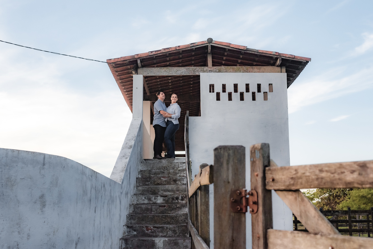  ensaio de casal na fazenda, ensaio de casal ao por do sol, ensaio de casal, fotografo emnatal, natal rn brasil, fotografia vital, ensaio de casal com cavalos