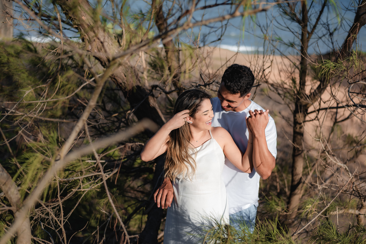 Ensaio de Casal na praia, Ensaio Pré-Casamento, Ensaio de Casal, Fotógrafo em Natal, Fotógrafo de Casamento, Pinheiros da Via Costeira - Natal/RN