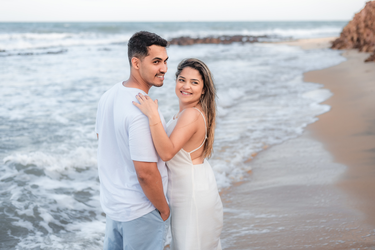 Ensaio de Casal na praia, Ensaio Pré-Casamento, Ensaio de Casal, Fotógrafo em Natal, Fotógrafo de Casamento, Pinheiros da Via Costeira - Natal/RN