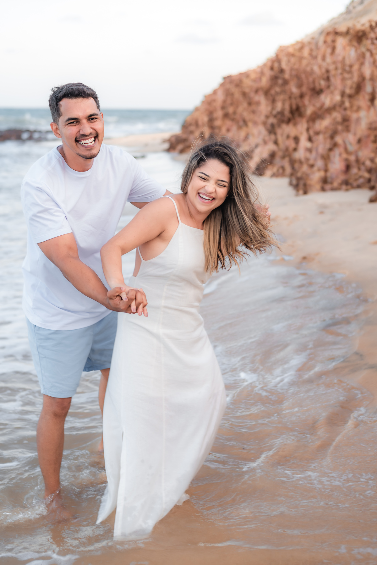 Ensaio de Casal na praia, Ensaio Pré-Casamento, Ensaio de Casal, Fotógrafo em Natal, Fotógrafo de Casamento, Pinheiros da Via Costeira - Natal/RN