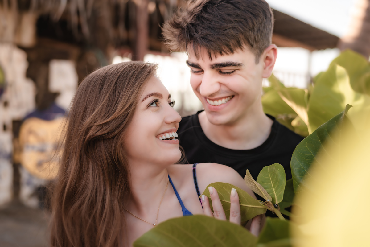 Ensaio de casal e pedido de casamento da Giovana e do Vinícius. Praia de Genipabu, Extremoz / RN, fotógrafo em natal, prewedding