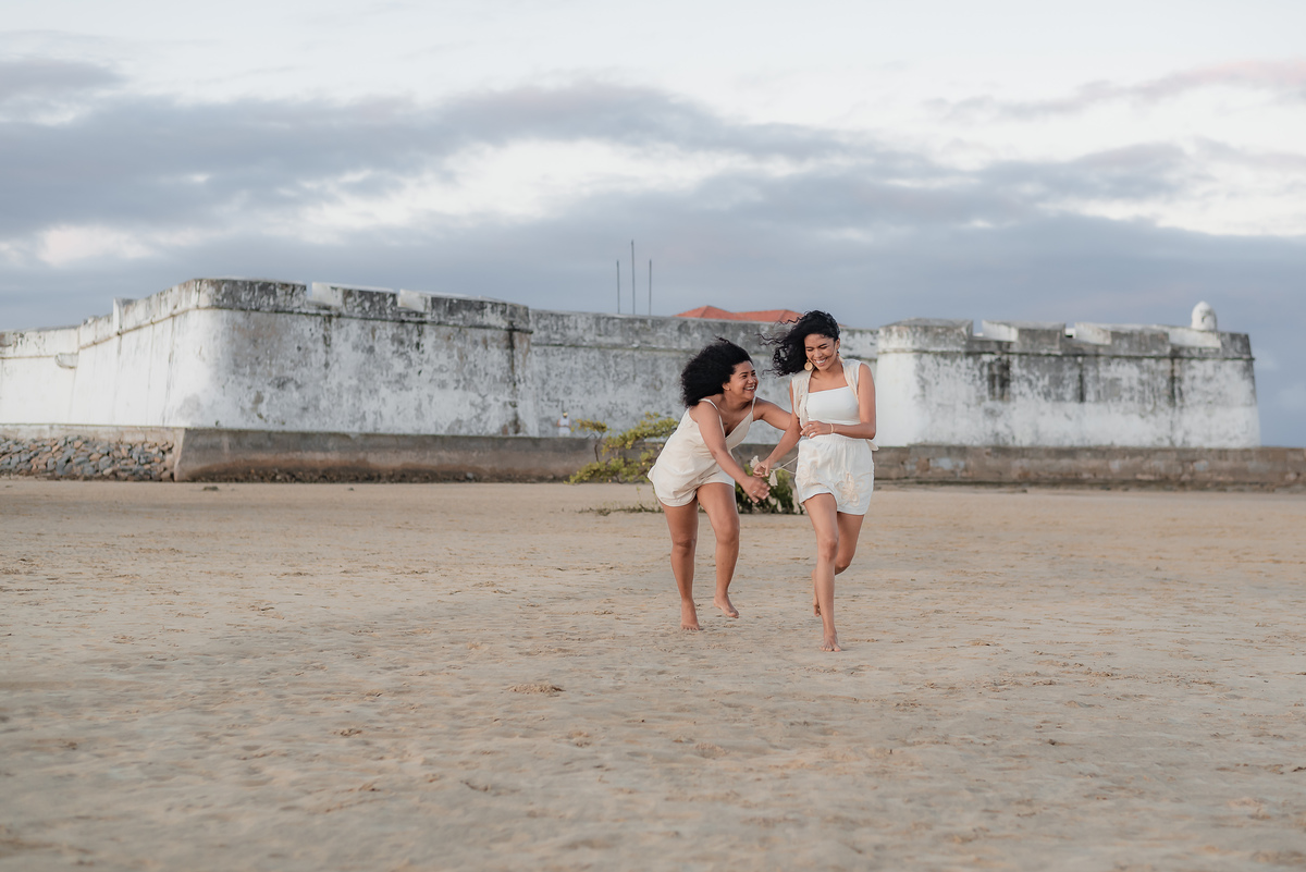 ensaio de casal lgbtqiapn+, lgbt, fotógrafo em natal, fotografia vital, ensaio de casal, prewedding, praia, Praia do Forte, Forte dos Reis Magos, Natal/RN - Brasil