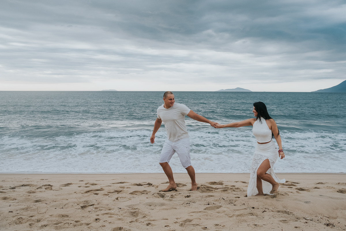 ensaio de casais na praia