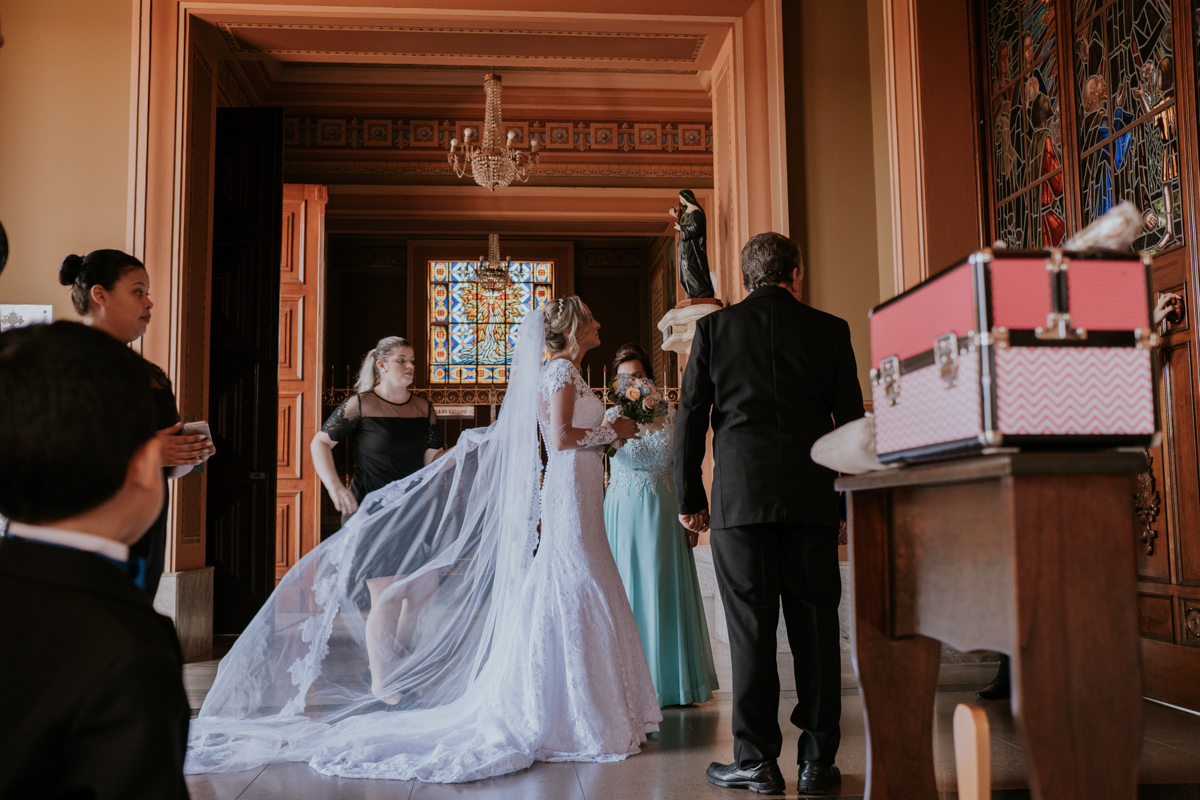 Casamento na igreja, noivos, casamento interior de são paulo, rafael serra fotografia e cinema, thaysa e rodrigo, rafael serra mogi guaçu, fotografo mogi guaçu, casa terrana
