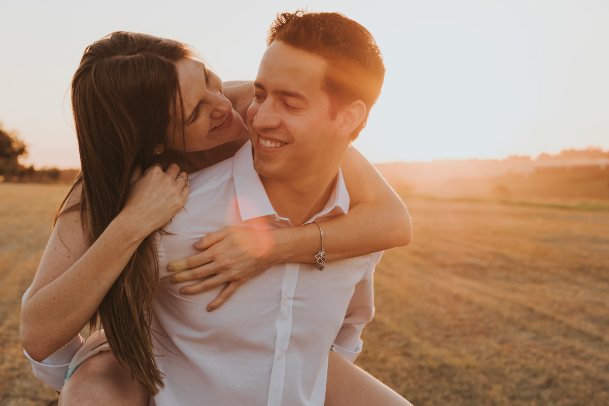 Ensaio pré casamento, fotografo mogi guaçu, ensaio externo, fotos expontâneas, fotografo de casamento