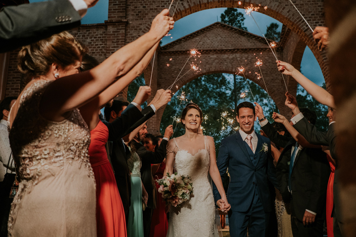 Fotografia de casamento em mogi guaçu, decoração de casamento, fotografo rafael serra, casamento de amanda e george, cerimonia emocionante ao ar livre