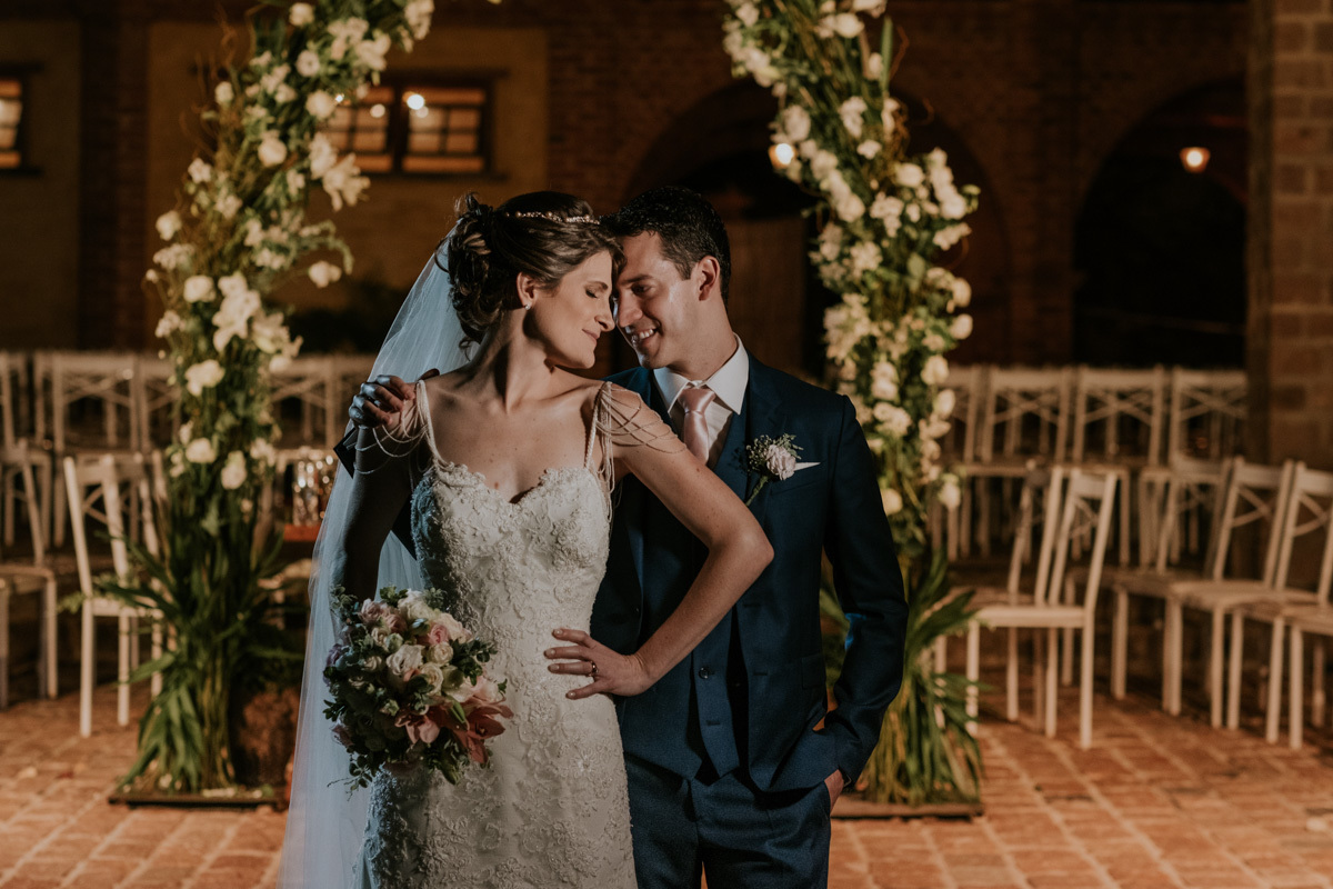 Fotografia de casamento em mogi guaçu, decoração de casamento, fotografo rafael serra, casamento de amanda e george, cerimonia emocionante ao ar livre