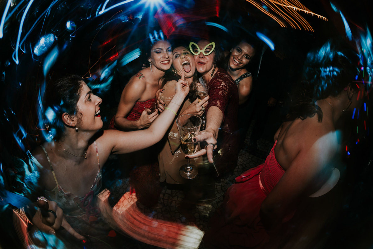 Festa de casamento no villa ricci mogi guaçu, dança dos noivos, balada festa super animada fotografia de momentos com o fotografo rafael serra de mogi guaçu, casamento de amanda e george