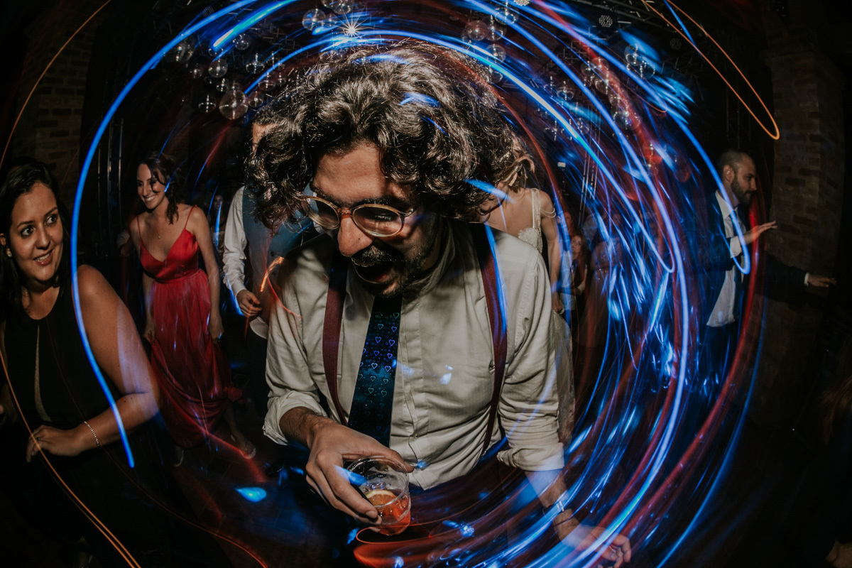 Festa de casamento no villa ricci mogi guaçu, dança dos noivos, balada festa super animada fotografia de momentos com o fotografo rafael serra de mogi guaçu, casamento de amanda e george