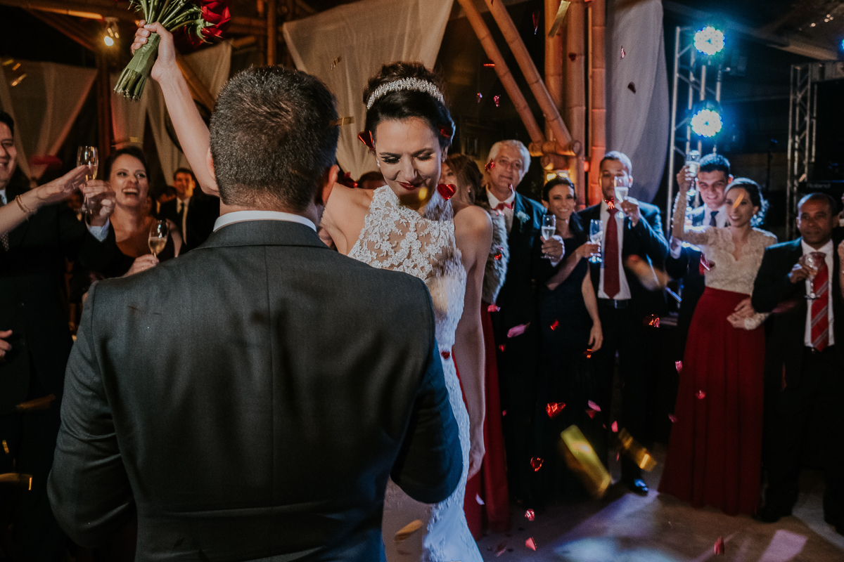 fotografia de casamentos casamento de isabel e rafael que aconteceu em holambra interior de são paulo casal apaixonado decoração rustica, making of da noiva, cerimonia e festa, fotografia com emoção, fotos espontaneas, rafael serra fotografia e cinema