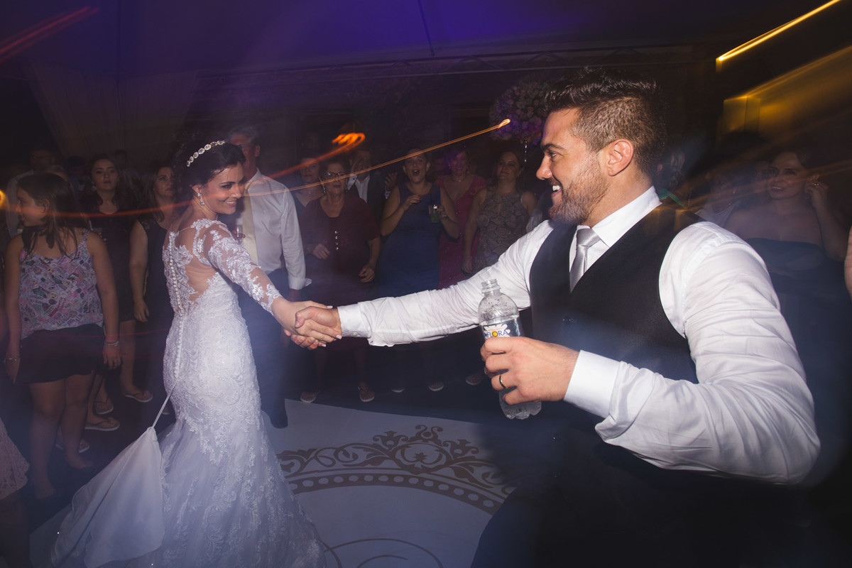 Fazenda Capituva, casamento são joão da boa vista, festa de casamento, dance, decor, casamento a noite, luz casamento, ambar, padrinhos, madrinhas, comemoração