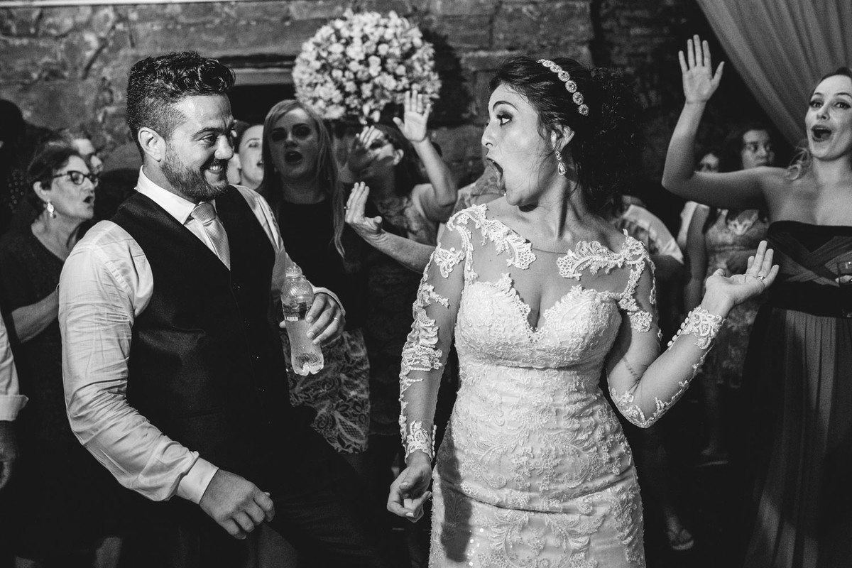 Fazenda Capituva, casamento são joão da boa vista, festa de casamento, dance, decor, casamento a noite, luz casamento, ambar, padrinhos, madrinhas, comemoração