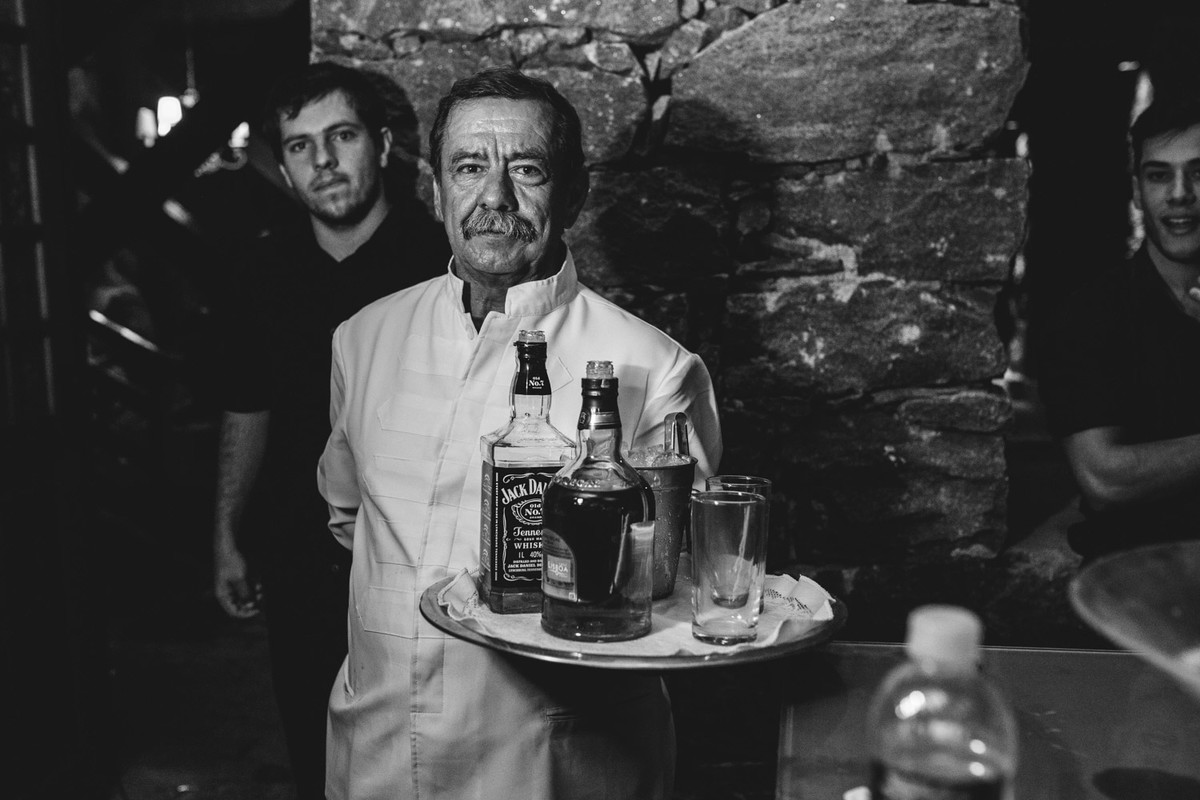 Fazenda Capituva, casamento são joão da boa vista, festa de casamento, dance, decor, casamento a noite, luz casamento, ambar, padrinhos, madrinhas, comemoração