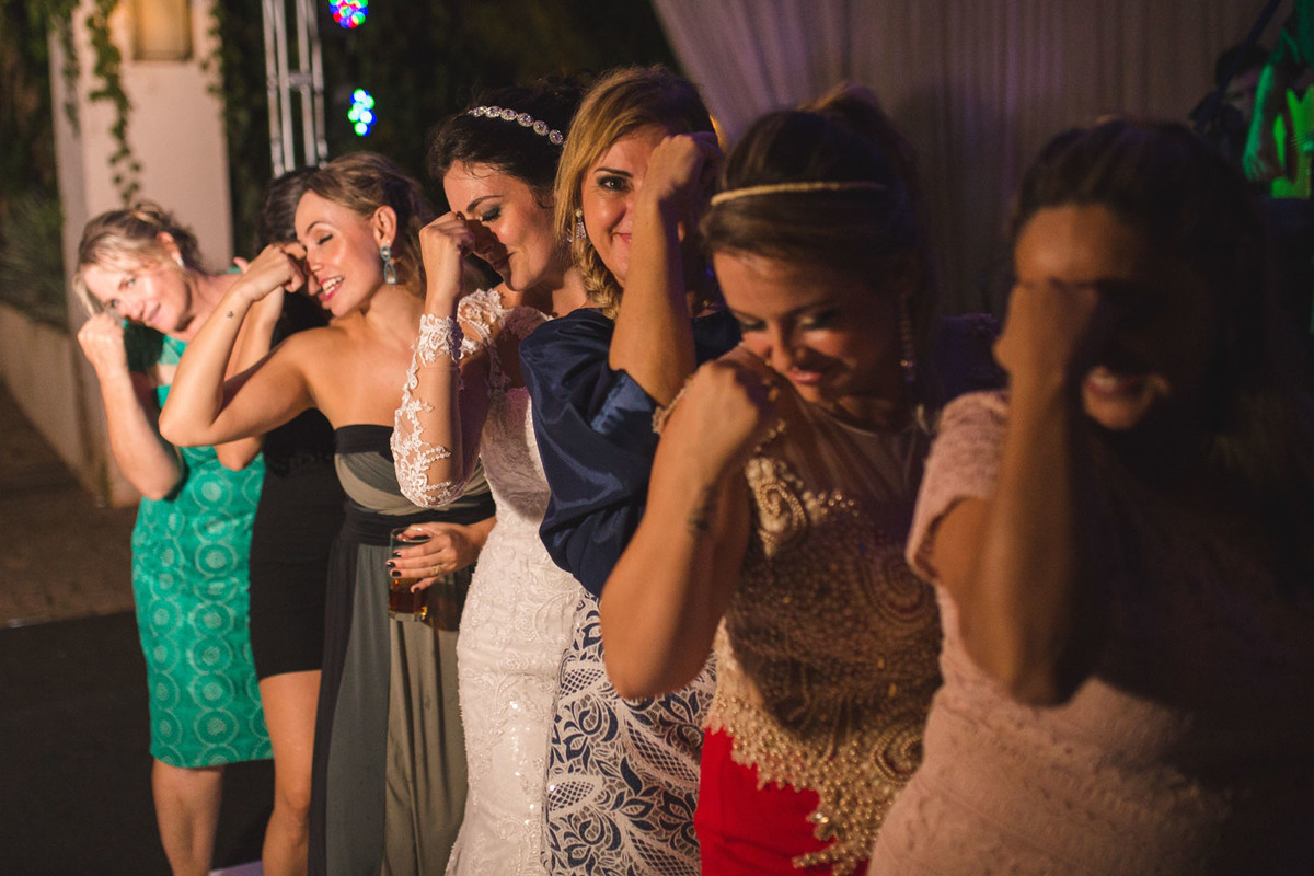 Fazenda Capituva, casamento são joão da boa vista, festa de casamento, dance, decor, casamento a noite, luz casamento, ambar, padrinhos, madrinhas, comemoração