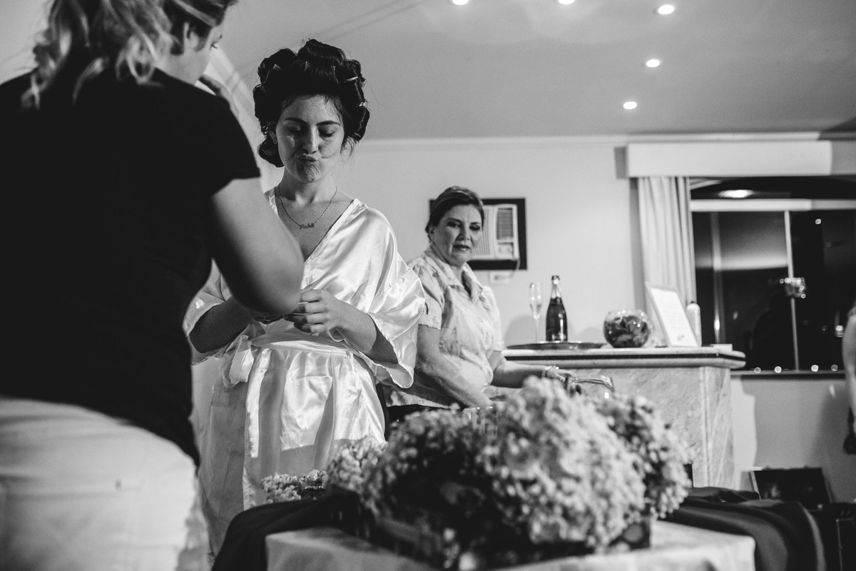 making of da noiva, vestido de noiva, madrinhas , brinde, taças, casamento, são joão da boa vista, maquiagem, make da noiva