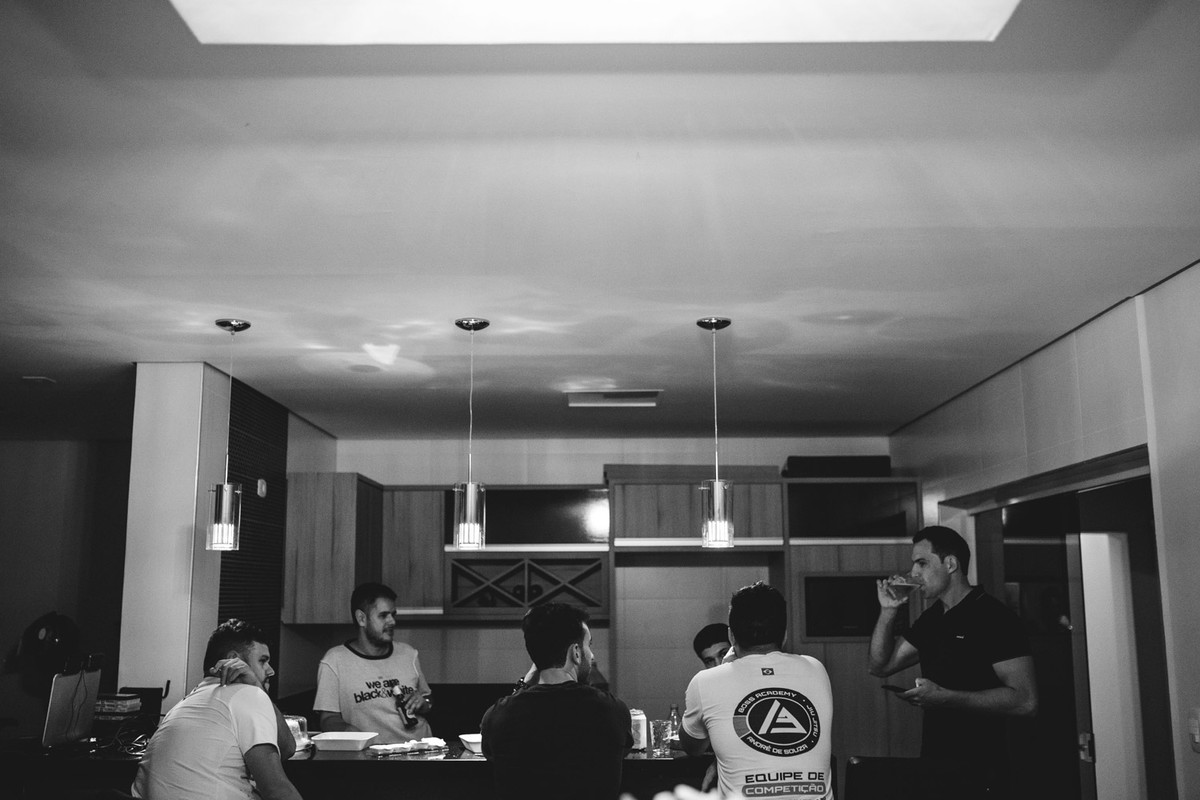 Making od fo noivo, preparação pro casamento, noivo se arrumando, amigos do noivo, padrinhos, terno do noivo, casamento são joão da boa vista, casamento jiu jistu