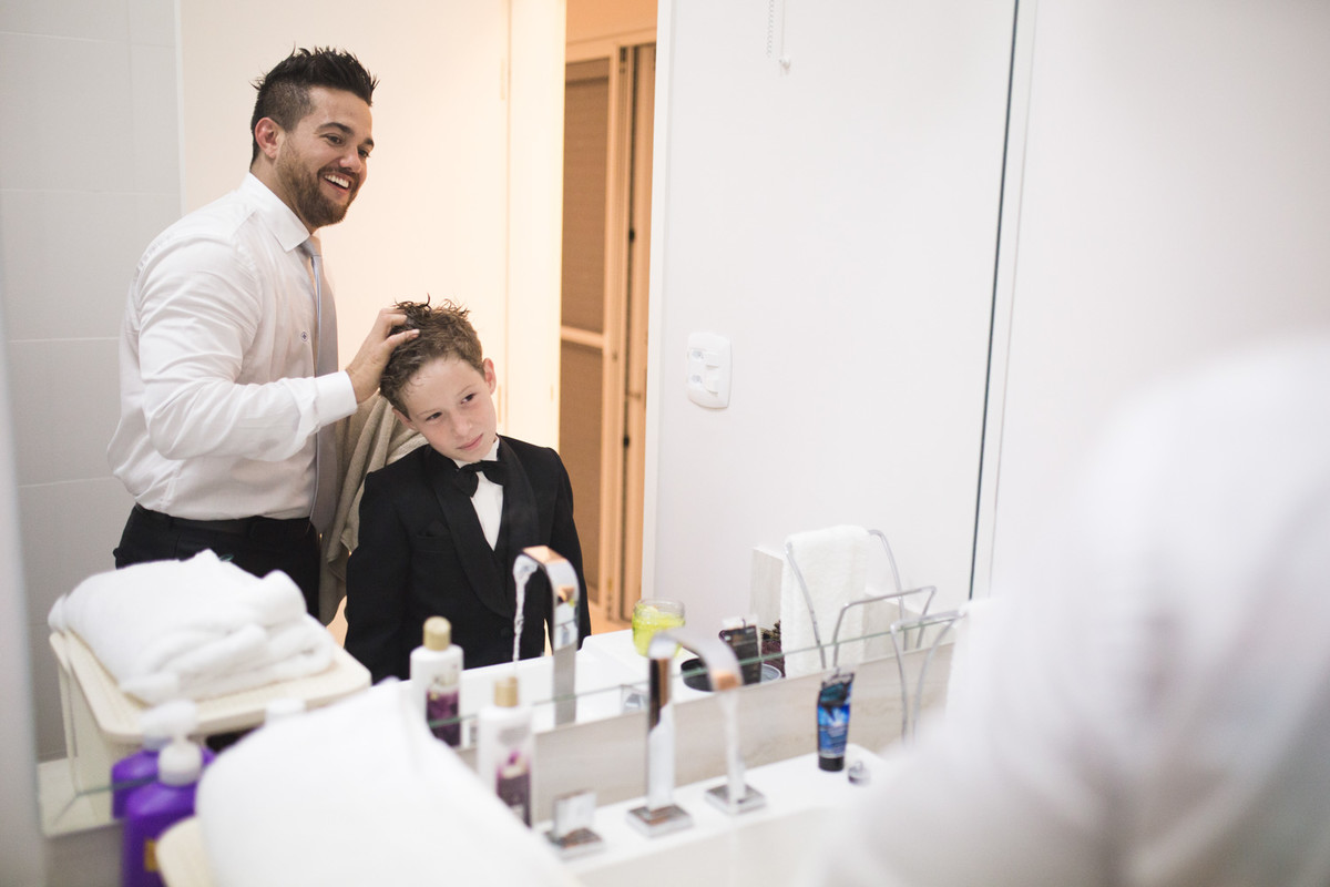 Making od fo noivo, preparação pro casamento, noivo se arrumando, amigos do noivo, padrinhos, terno do noivo, casamento são joão da boa vista, casamento jiu jistu