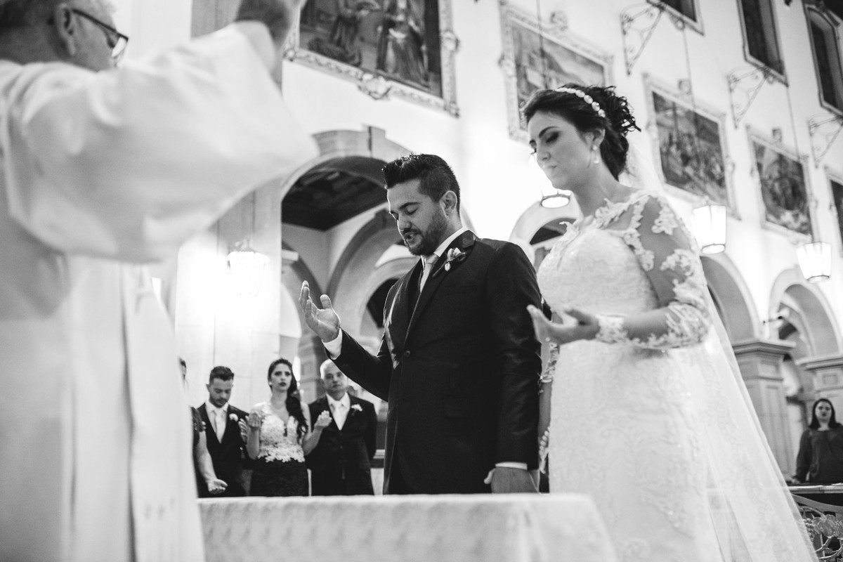 Casamento igreja, casamento interior de são paulo, são joão da boa vista matriz, cerimonia emocionante, fotos com emoção, fotos com sentimento, fotografia de momentos, momentos especiais, decoração de igrej