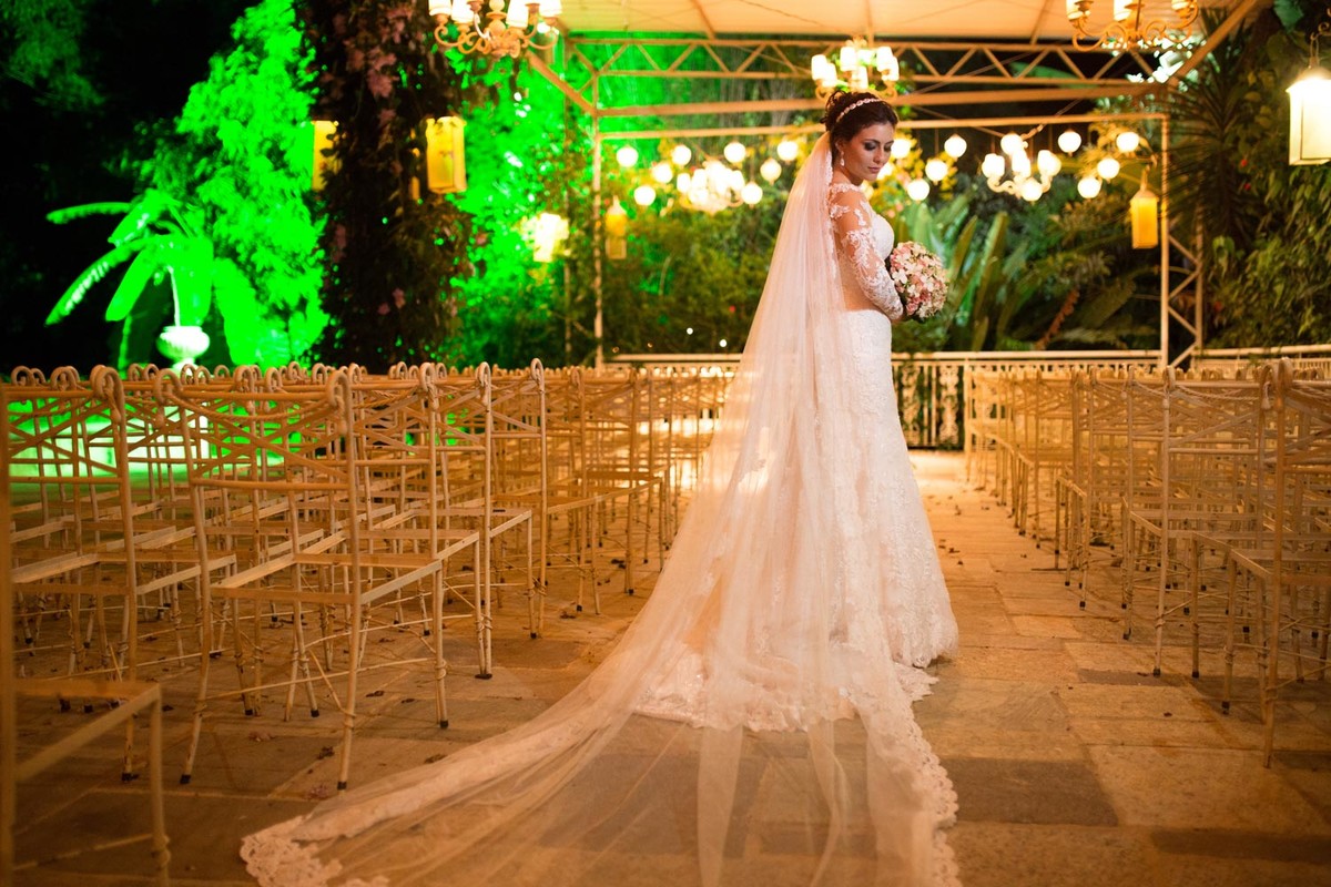 Fazenda Capituva, casamento são joão da boa vista, festa de casamento, dance, decor, casamento a noite, luz casamento, ambar, padrinhos, madrinhas, comemoração, noiva, véu, bride