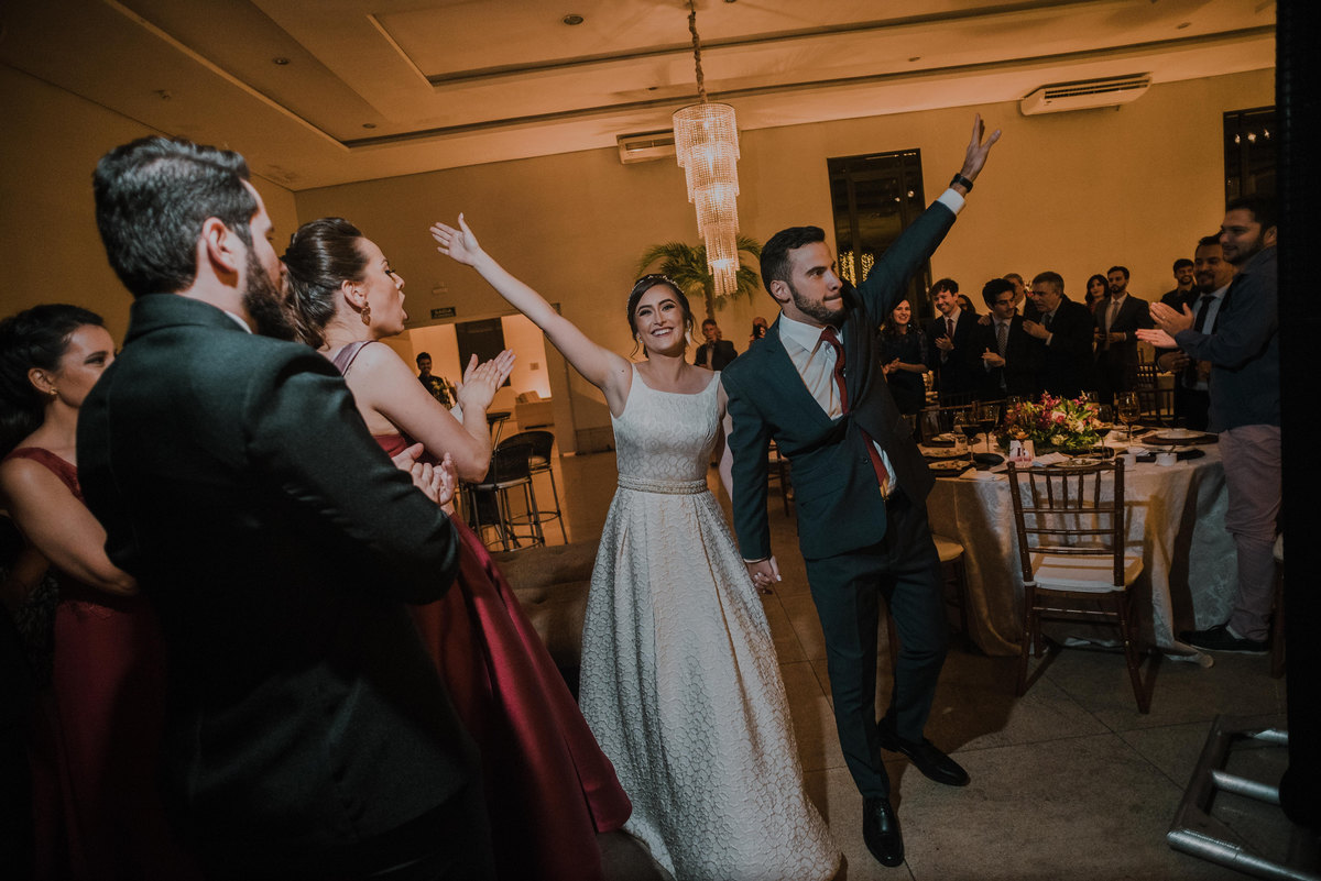 Casamento Paula e ivan, paulinha e ivan, casamento em campinas, casamento em valinhos via appia eventos, making of cris gata cambui, rafael serra fotografia e cinema