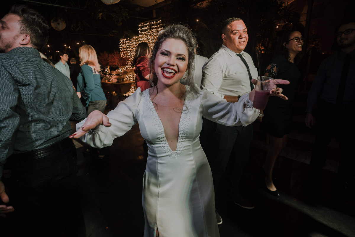 Casamento de Lucas e carol, espaço floriada holambra, making of dos noivos no hotel first look view casamento alternativo, estilo rustico, estilo industrial, fotografo de casamentos em mogi guaçu e região de campinas, rafael serra fotografia e cinema