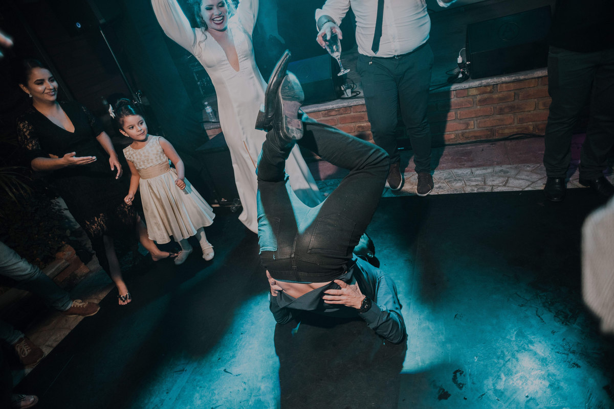 Casamento de Lucas e carol, espaço floriada holambra, making of dos noivos no hotel first look view casamento alternativo, estilo rustico, estilo industrial, fotografo de casamentos em mogi guaçu e região de campinas, rafael serra fotografia e cinema