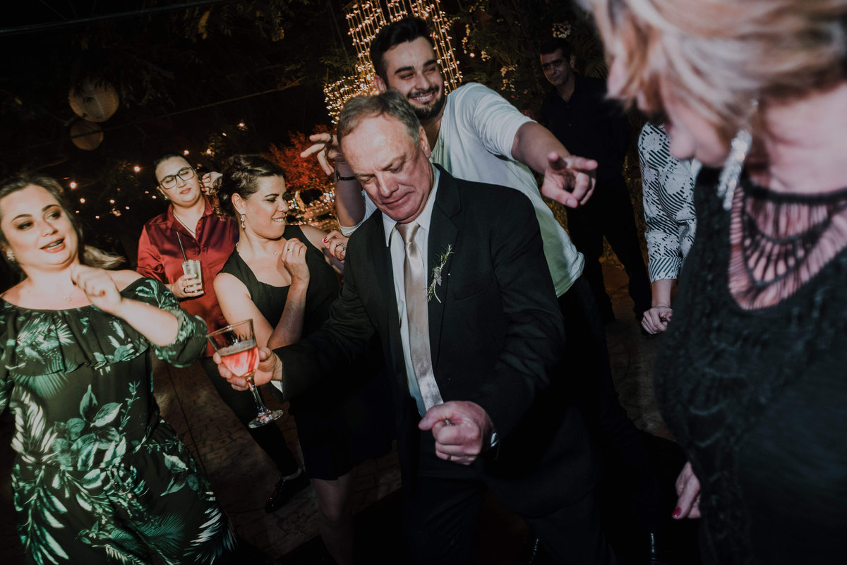 Casamento de Lucas e carol, espaço floriada holambra, making of dos noivos no hotel first look view casamento alternativo, estilo rustico, estilo industrial, fotografo de casamentos em mogi guaçu e região de campinas, rafael serra fotografia e cinema