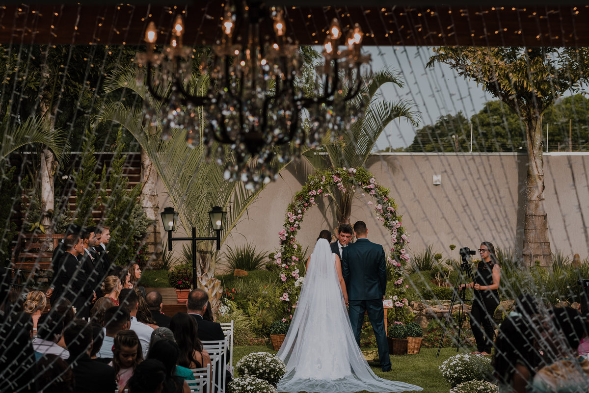 Casamento Larissa e Nino jogador do criciuma, nino jogador de futebol, fotos de casamento, rafael serra fotografo em mogi guaçu, rafael serra fotografia e cinema, casamento ao ar livre, espaço genesis mogi guaçu