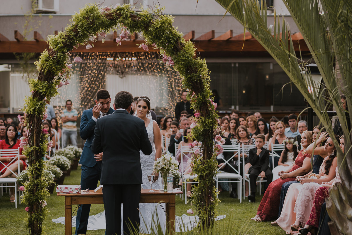 Casamento Larissa e Nino jogador do criciuma, nino jogador de futebol, fotos de casamento, rafael serra fotografo em mogi guaçu, rafael serra fotografia e cinema, casamento ao ar livre, espaço genesis mogi guaçu