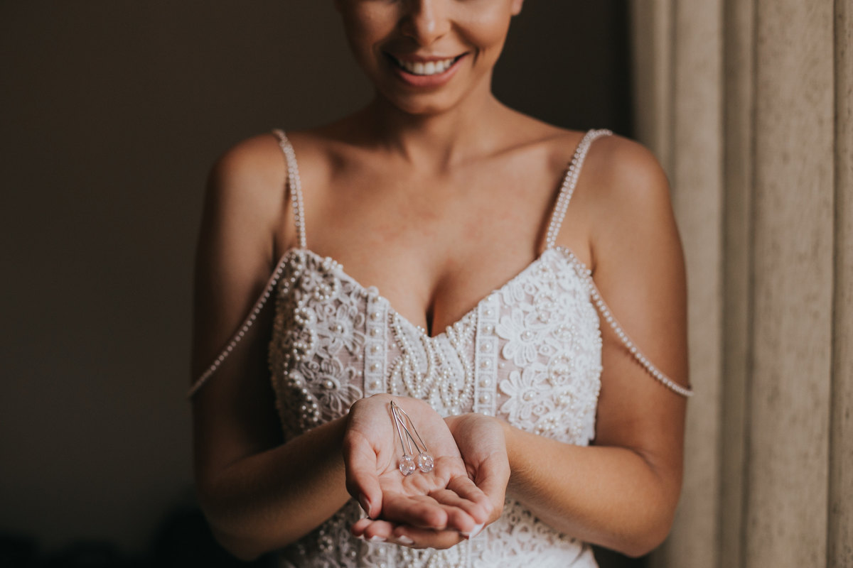 Casamento de Alexandre e Gabriela, casamento rustico, cerimonia emocionante, vestido de noiva com rendas terno cinza, rafael serra fotografia e cinema, fotografo em mogi guaçu, wedding photography