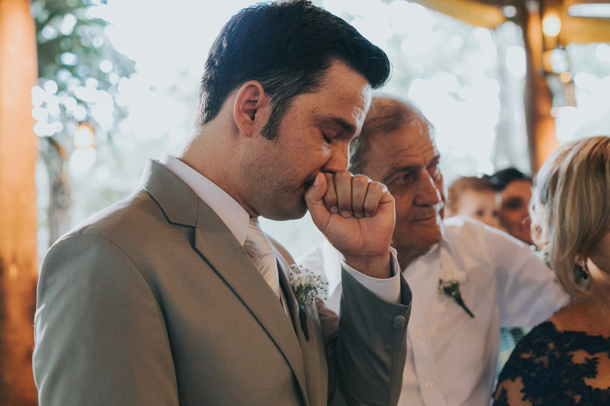 Casamento de Alexandre e Gabriela, casamento rustico, cerimonia emocionante, vestido de noiva com rendas terno cinza, rafael serra fotografia e cinema, fotografo em mogi guaçu, wedding photography