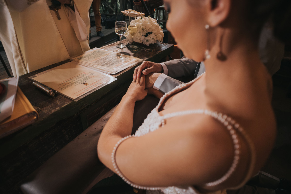 Casamento de Alexandre e Gabriela, casamento rustico, cerimonia emocionante, vestido de noiva com rendas terno cinza, rafael serra fotografia e cinema, fotografo em mogi guaçu, wedding photography
