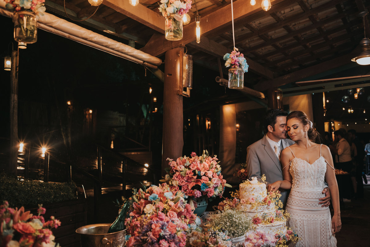 Casamento de Alexandre e Gabriela, casamento rustico, cerimonia emocionante, vestido de noiva com rendas terno cinza, rafael serra fotografia e cinema, fotografo em mogi guaçu, wedding photography