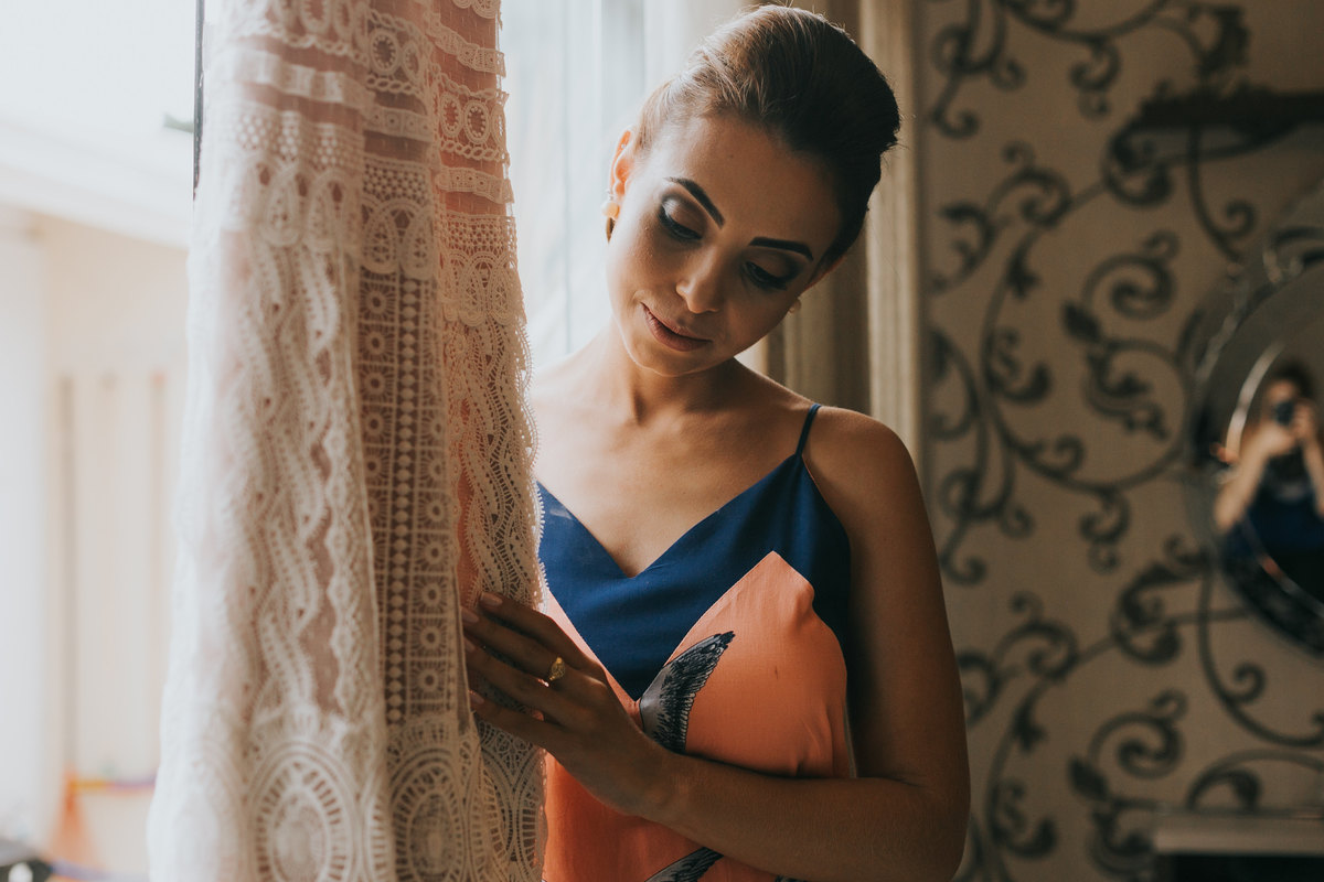 Casamento de Alexandre e Gabriela, casamento rustico, cerimonia emocionante, vestido de noiva com rendas terno cinza, rafael serra fotografia e cinema, fotografo em mogi guaçu, wedding photography