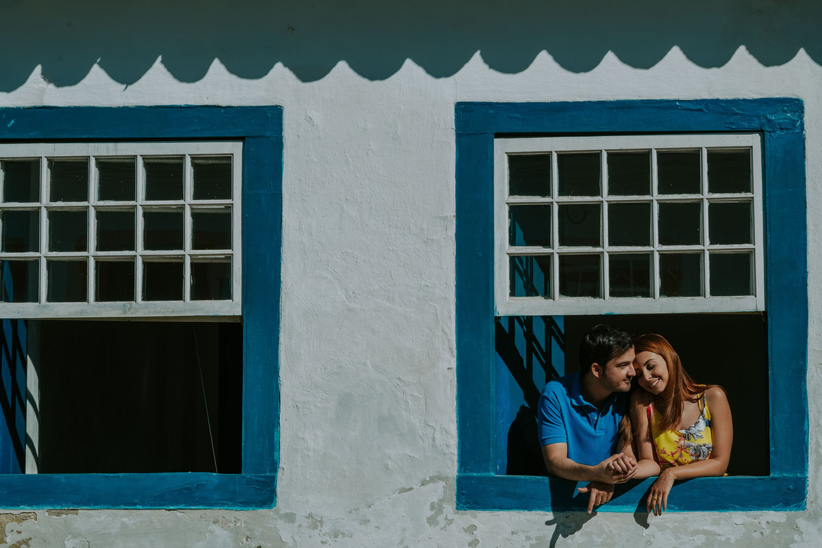 Ensaio pré casamento de gabriela e alexandre em paraty - RJ ensaio pelas ruas, sol nascendo e por do sol, ensaio fotografico pré casamento pre wedding esession rafael serra fotografia e cinema fotografo de casamento em mogi guaçu inspiration photographers