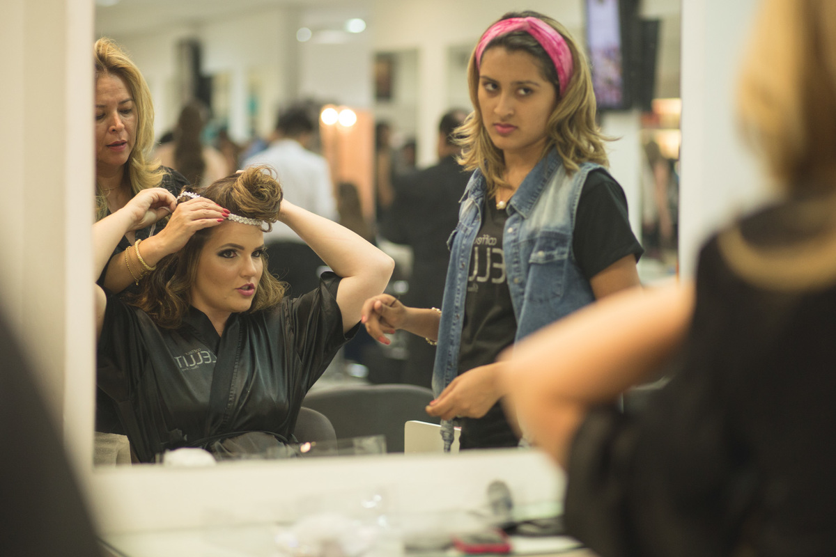 Rafael Serra Fotografo, noiva, casamento, Making of da noiva, making of no hotel, maquiagem noiva, l'elite, arrumando o cabelo, noiva headband