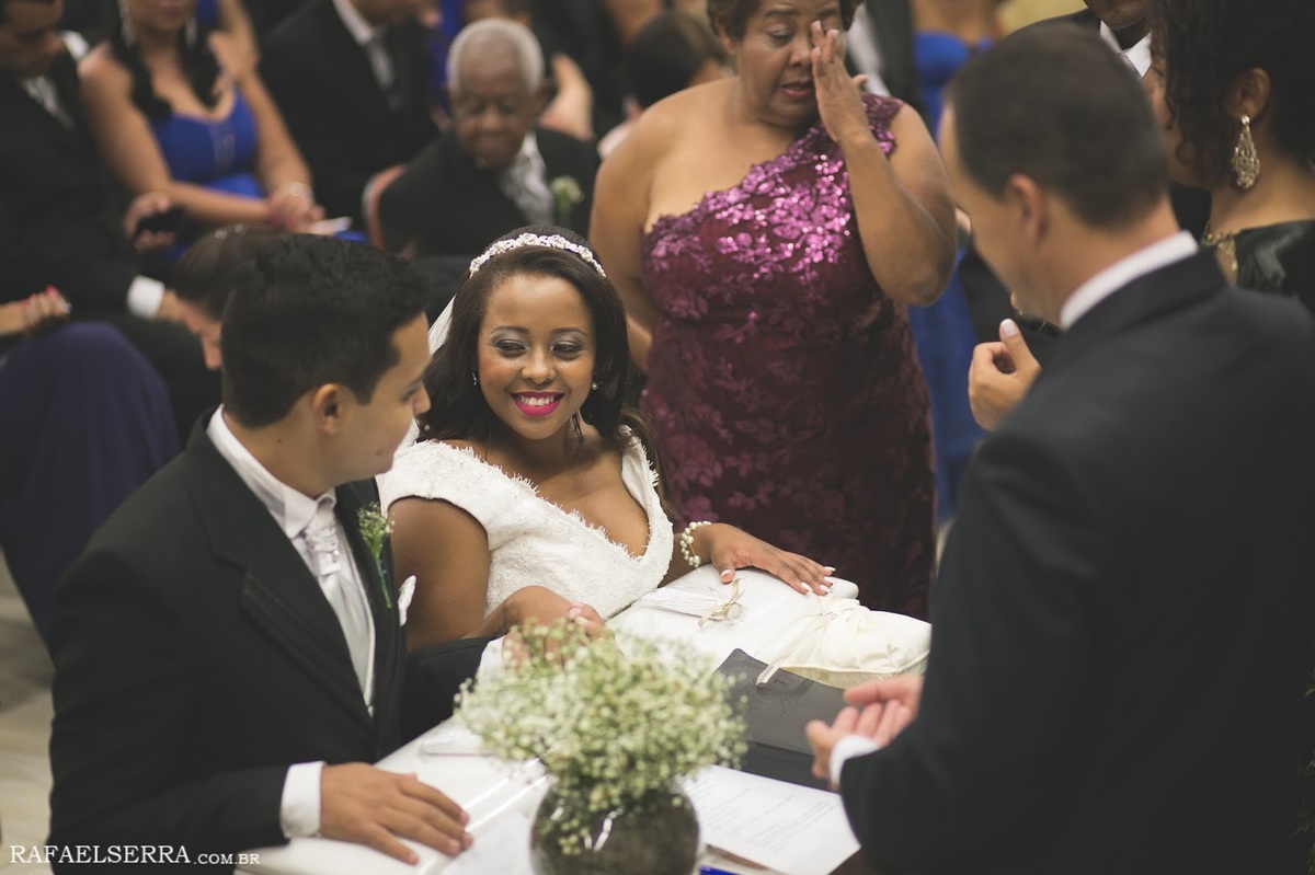 Rafael Serra Fotografo, noiva, casamento, Making of da noiva, lúmina centro de estética, maquiagem noiva, casamento lindo, fotografo de casamento, fotografo criativo, bençao dos pais, fotografia de momentos, fotografo momentos, fotos 