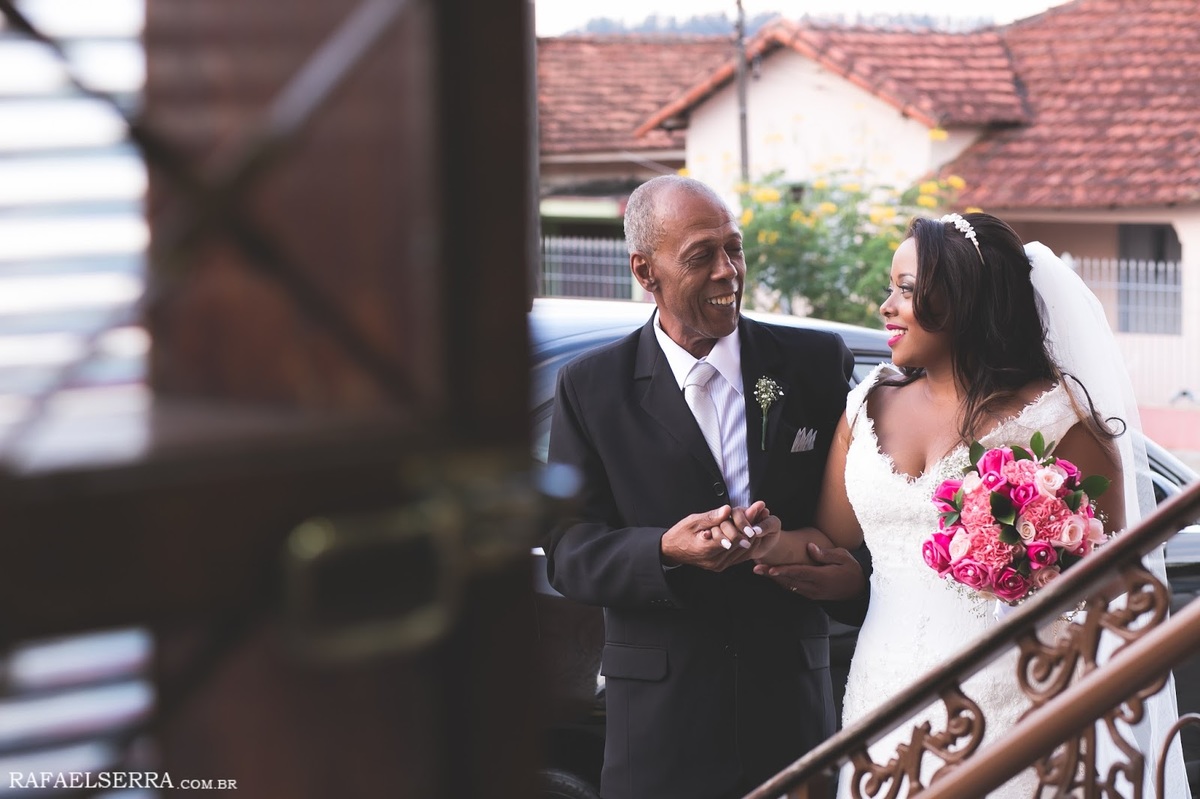 Rafael Serra Fotografo, noiva, casamento, Making of da noiva, lúmina centro de estética, maquiagem noiva, casamento lindo, fotografo de casamento, fotografo criativo, buquê de noiva, carro da noiva, pai da noiva