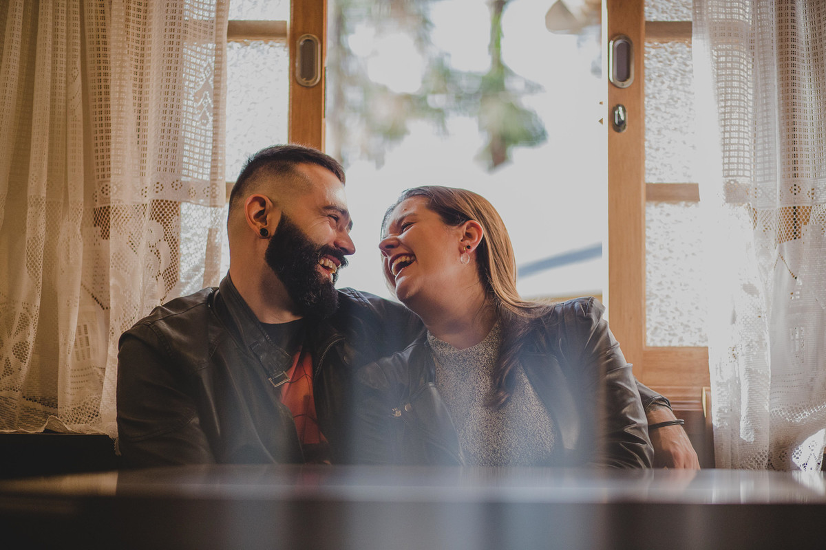 casal sorrindo