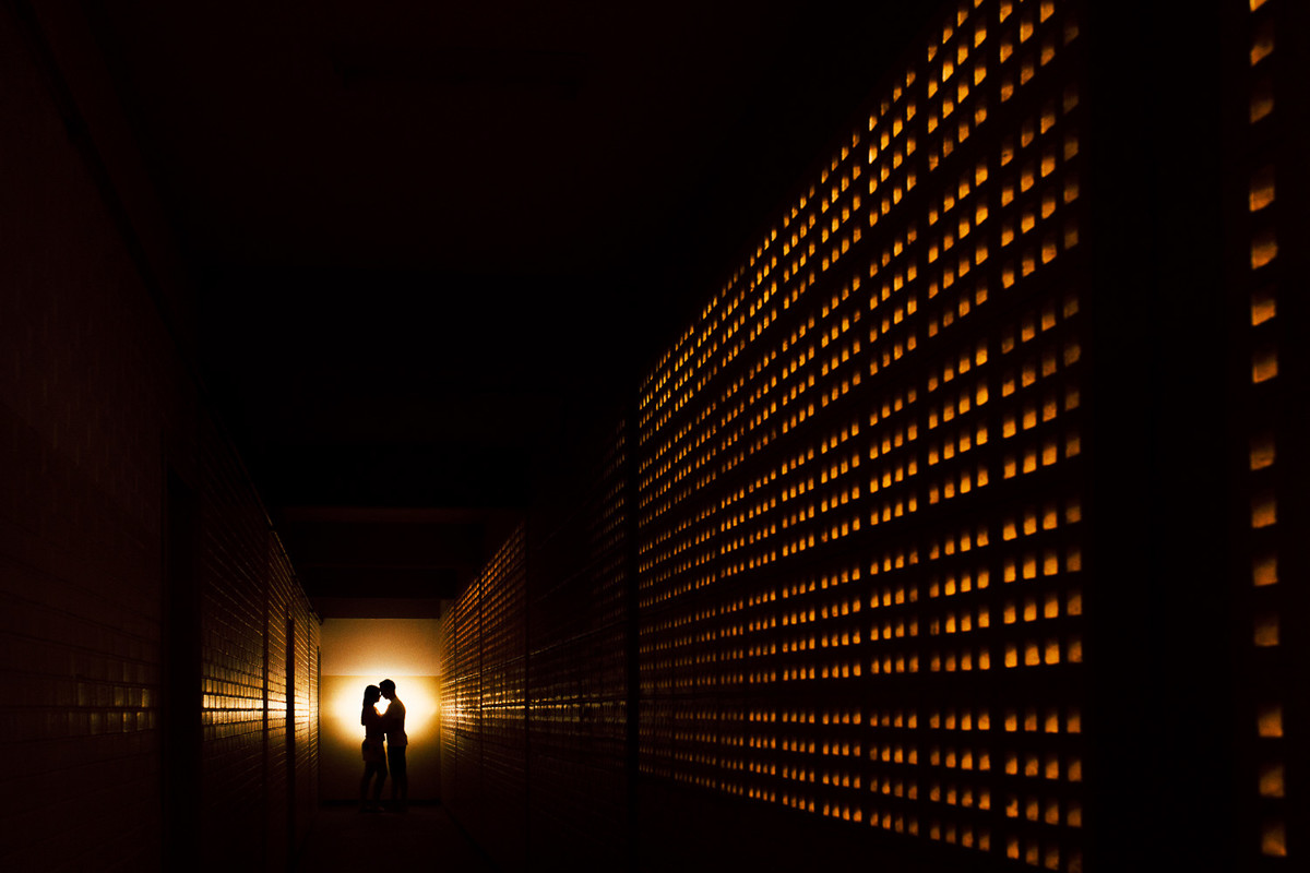 silhueta na parede da escola