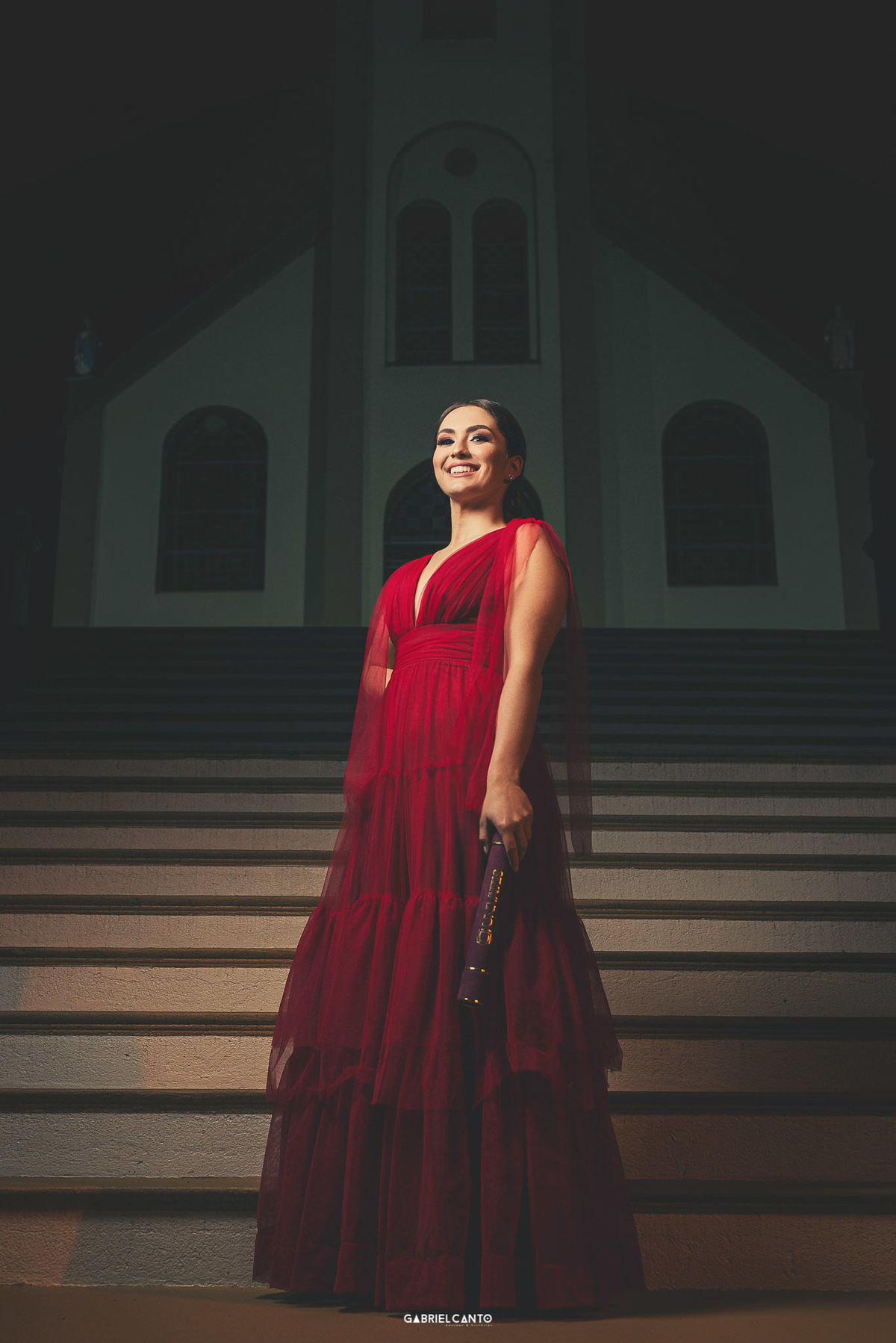 Luana Compagnoni em ensaio pessoal pela formtura em odontologia